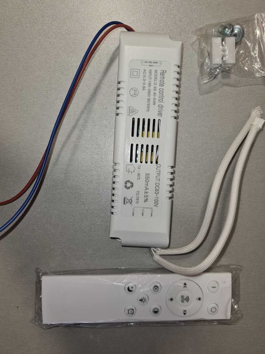 Двуцветен LED захранващ блок 40-54W + дистанционно управление
