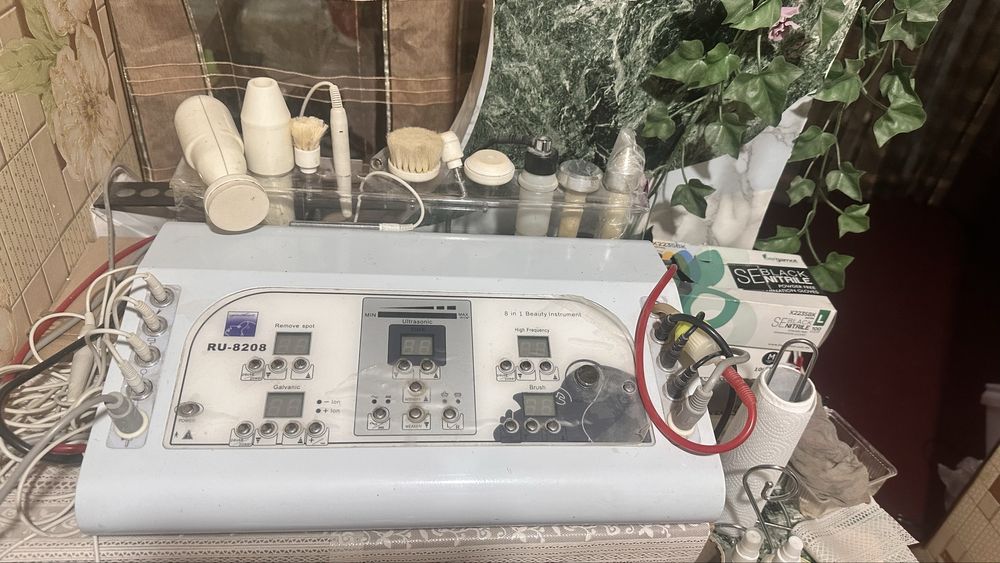 Продается косметологический комбайн.