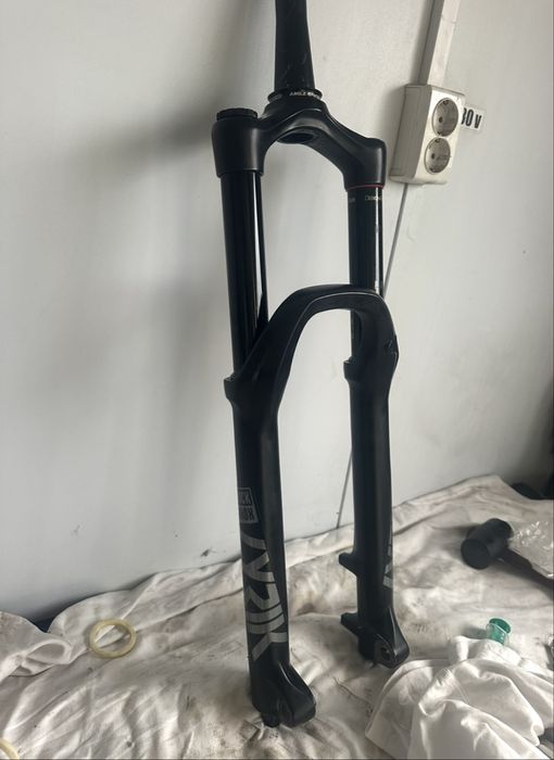 Rockshox lyrik select + 180mm 27.5