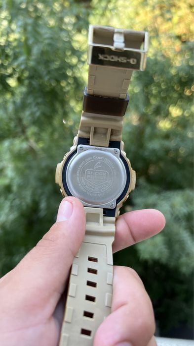 Vând ceas G-Shock CASIO ediție limitată Gold (schimb cu PS4)