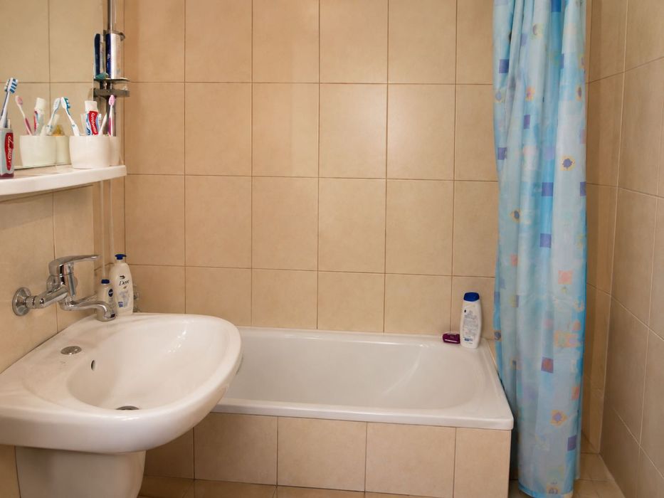 Vand Apartament 3 camere 72 mp  decomandat Et 2  Spitalul Judetean