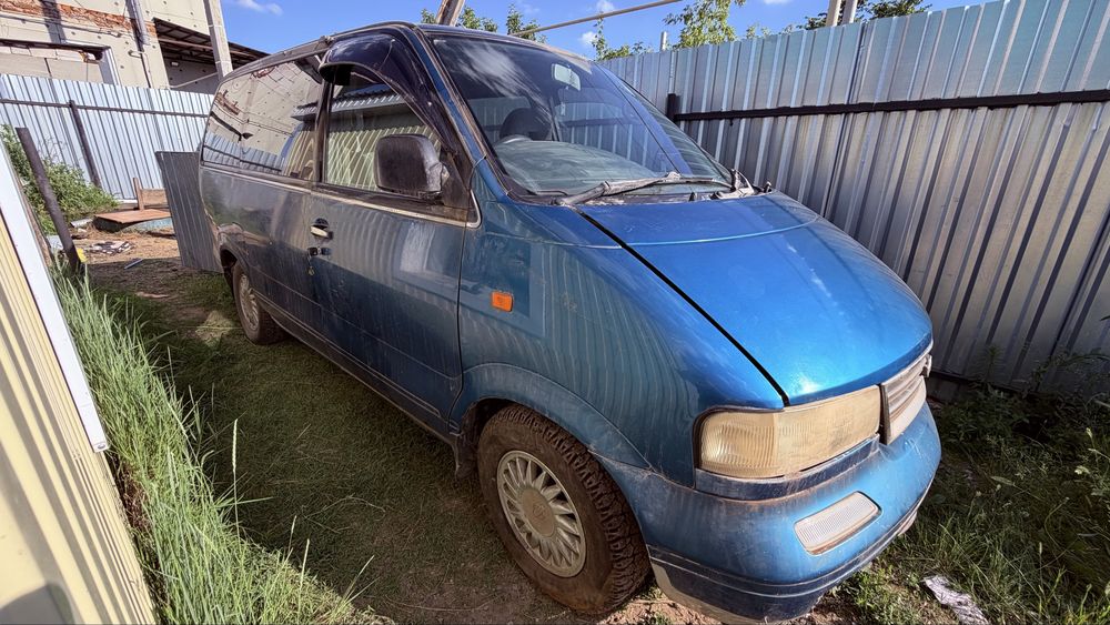 Продам Nissan Largo