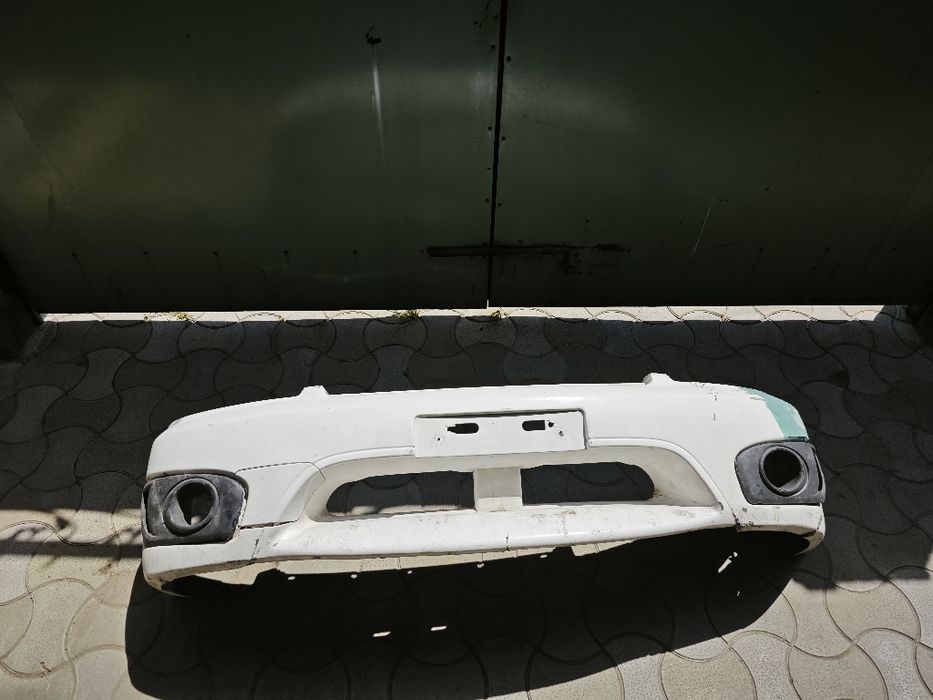 Продам бампер передний Subaru  b4