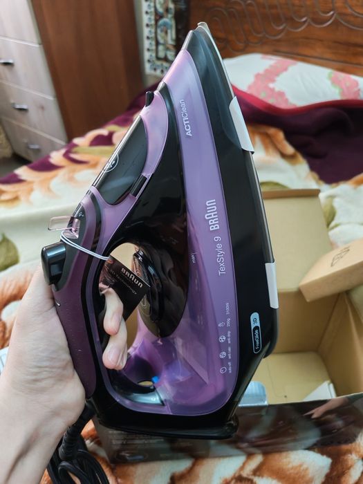 Продам утюг, Braun