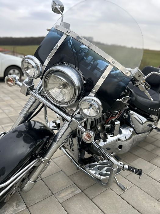 Suzuki Boulevard C90 (1500cc)