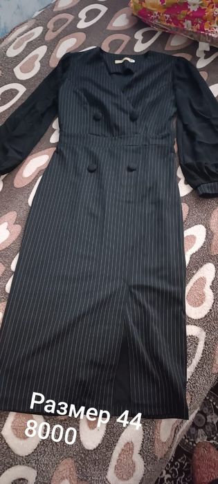 Продам новые платья