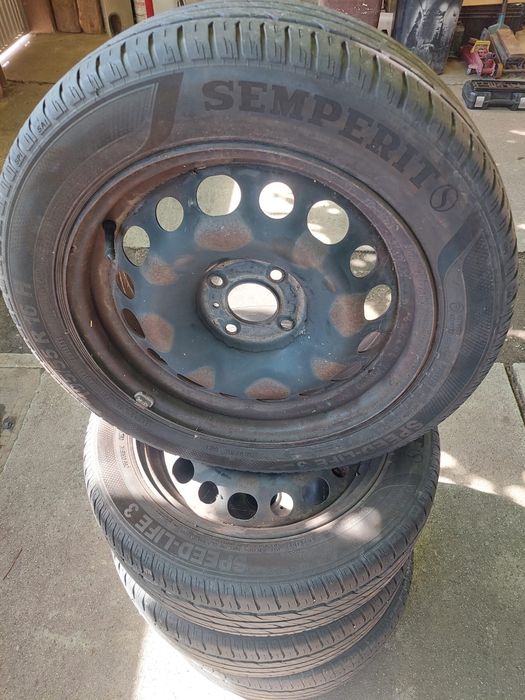 Anvelope  (Cauciucuri) Semperit 195 55 16 cu jante de Peugeot
