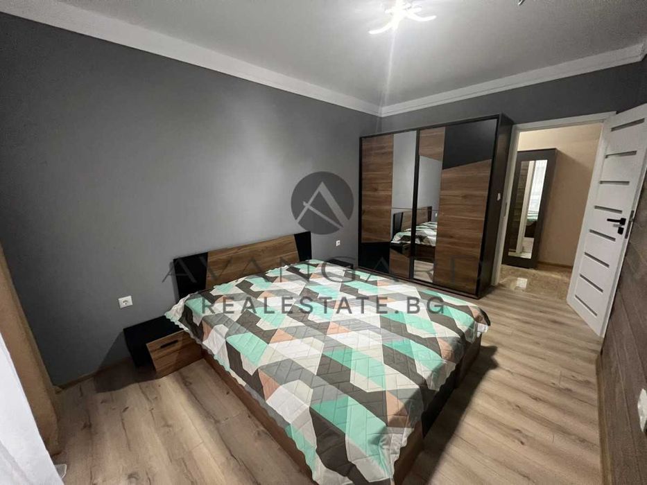 Продава се Тристаен апартамент в Пловдив, Кючук Париж - 115 кв.м за 1774 €/кв.м - Снимка #5