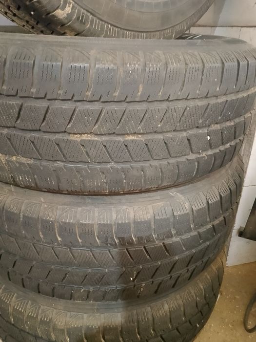 Зимни гуми за бус