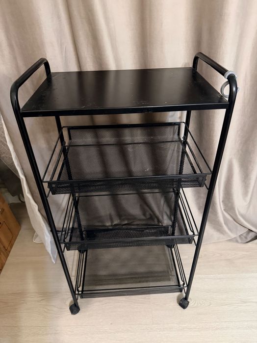 Стелаж на колесиках