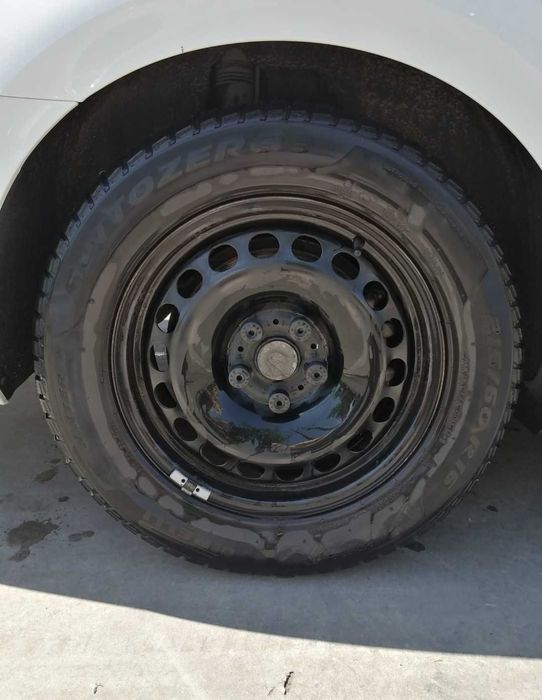 Roti PIRELLI complete vw otel,sottozero 3, Dot 2017 215 60 r16 ,5x112