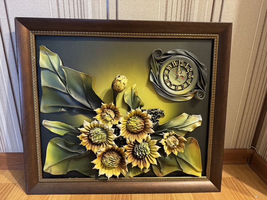 Картина с часами