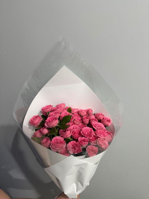 Кустовые розы,свежие
