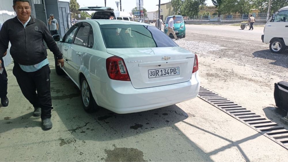 Jentra 2015 kraska tozza metan gaz 4ta balon narxi7500$ yana savdosibo