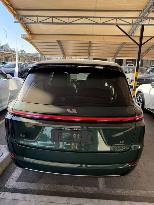 Lixiang 9 ultra yashil restyling