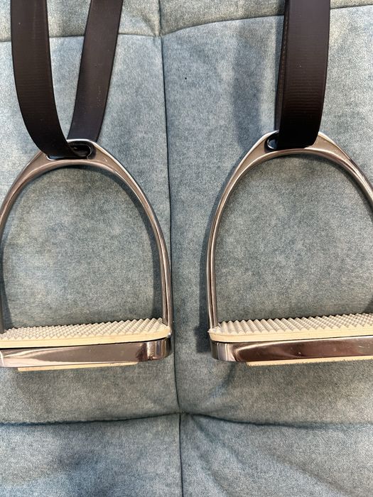 Стремена для верховой езды