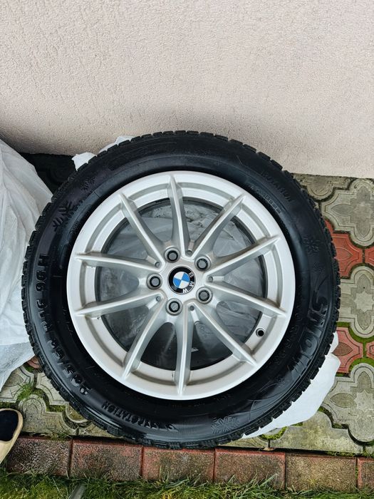 Set cauciucuri de iarnă + jante BMW  205/60 R16