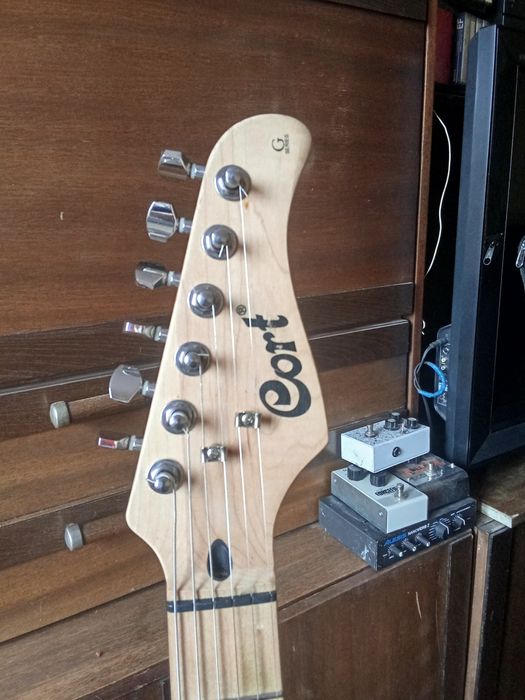 Продавам китари Ямаха и Корт