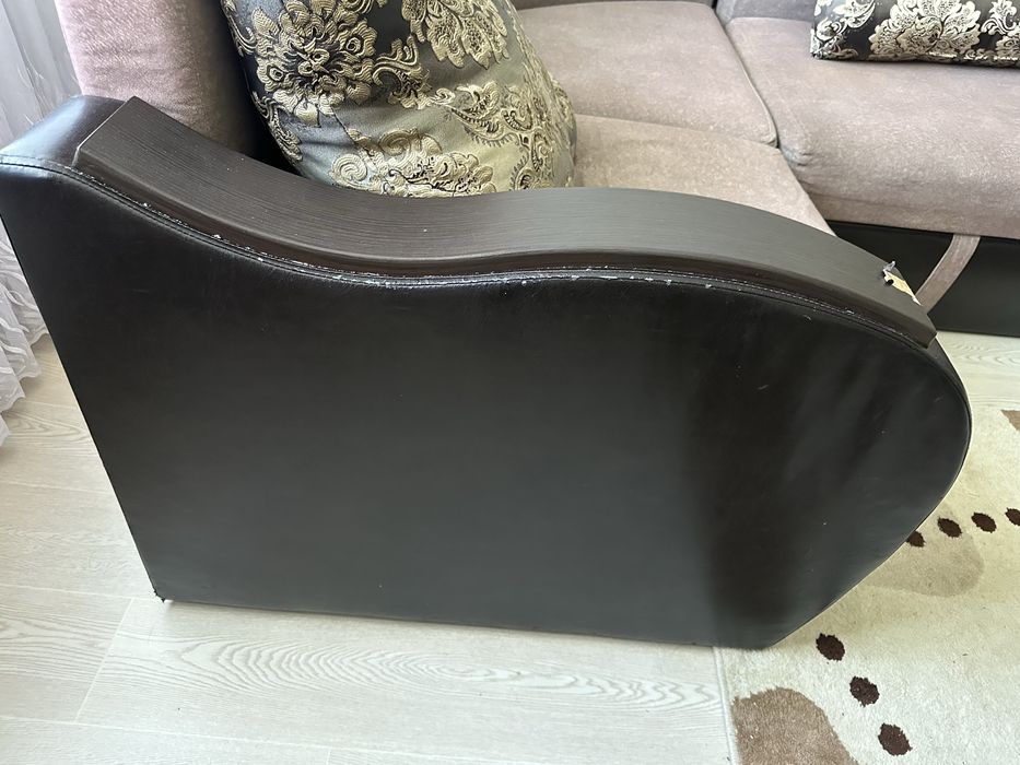 Продам диван для зала 2.60м х 1.65м