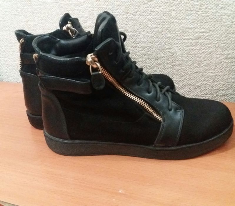 Женские  ботинки. Сапоги . Туфли.