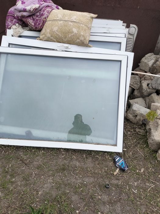 Продам окна без рамы.