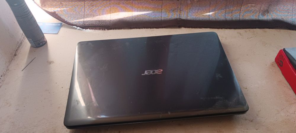 Noutbuk ACER 2013