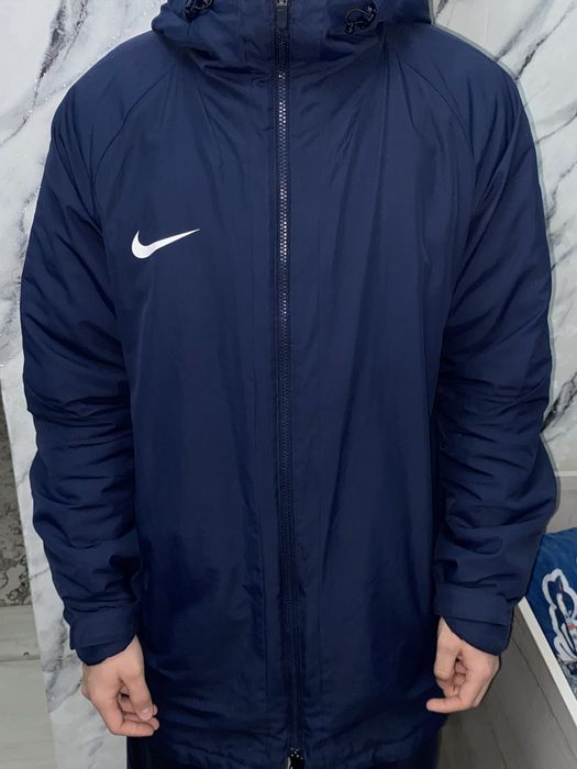 Продам Nike пуховик