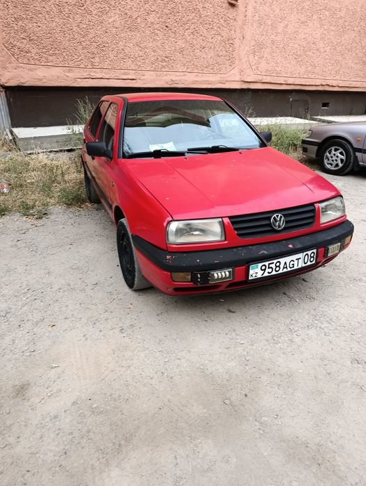 Volkswagen Vento 1992 г.в. 1.8 моно