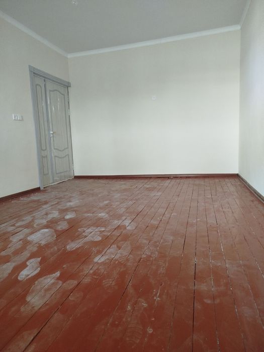 Termiz shahri markazidan 2 xonali kvartira sotiladi