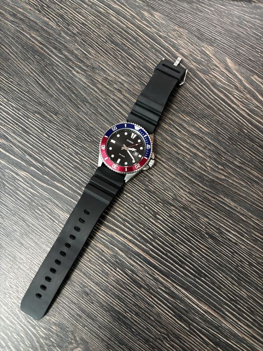 Часовник Casio Duro Pepsi MDV - 107 - като нов