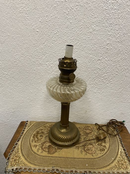 Френска газена лампа с месингова основа