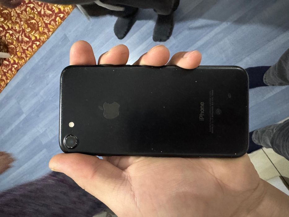 Продам Айфон 7 128гб