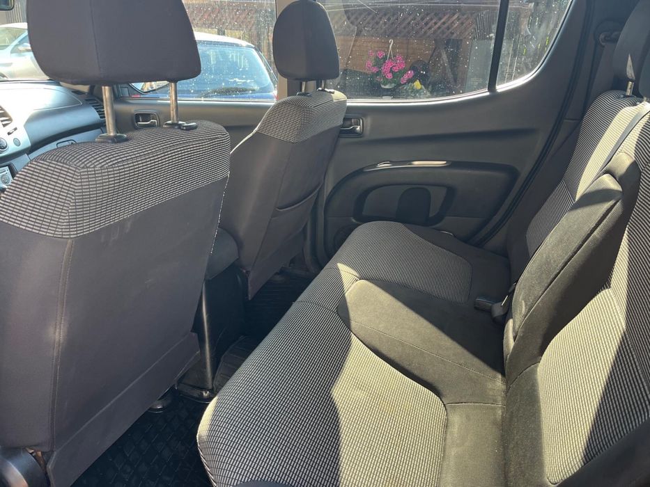 Mithsubishi L200