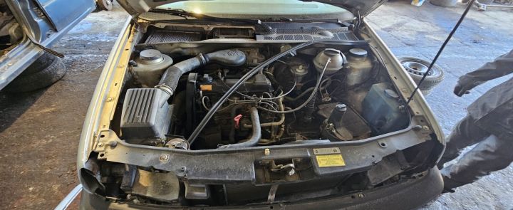 Piese Volkswagen VW Vento 1993 1.8 AT (90 hp)