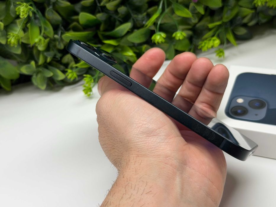 ! УнИкАт ! iPhone 13 128GB Midnight Гаранция ( 17491 )