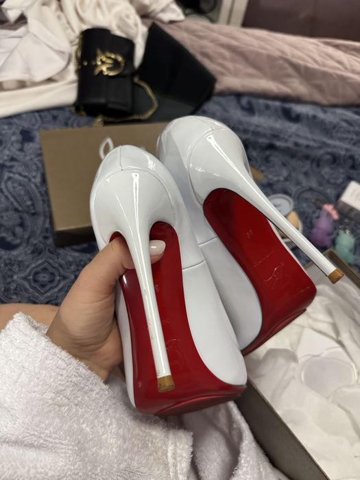 Pantofi Christian Louboutin