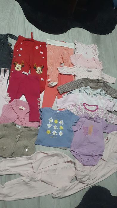 Lot hăinute bebe 6-12 luni 50 lei