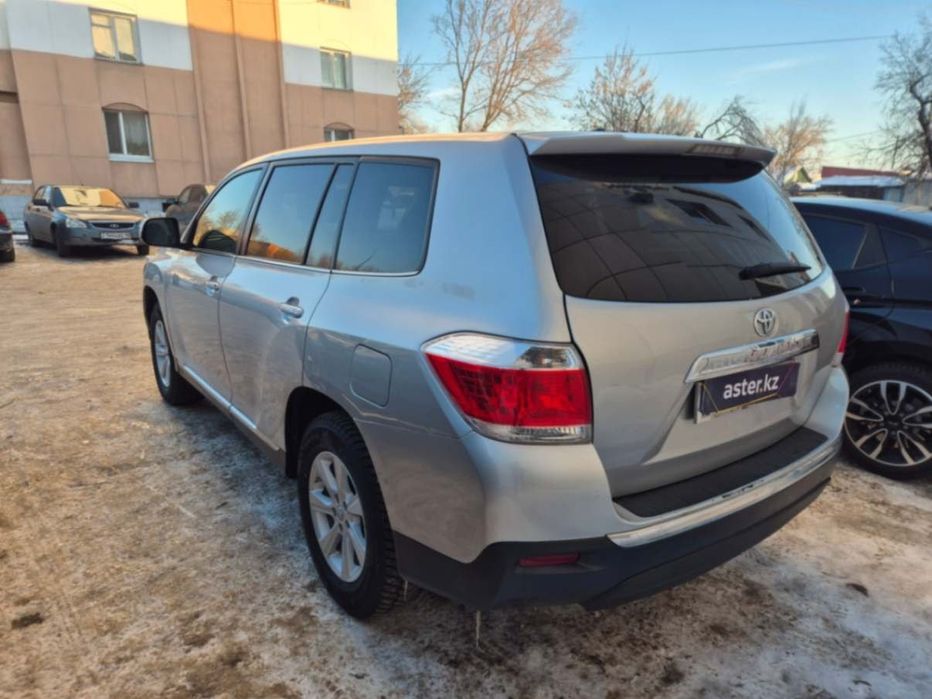 Тойота Хайландер