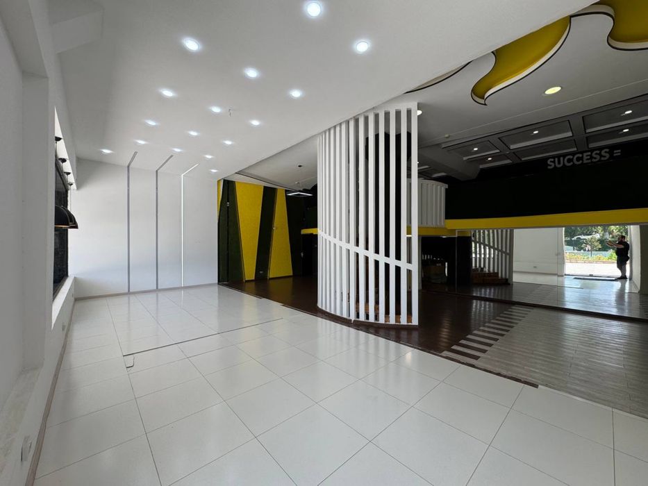 Дархан Хамид Алимджана | 175кв - нежилое помещение вдоль дороги Продаж