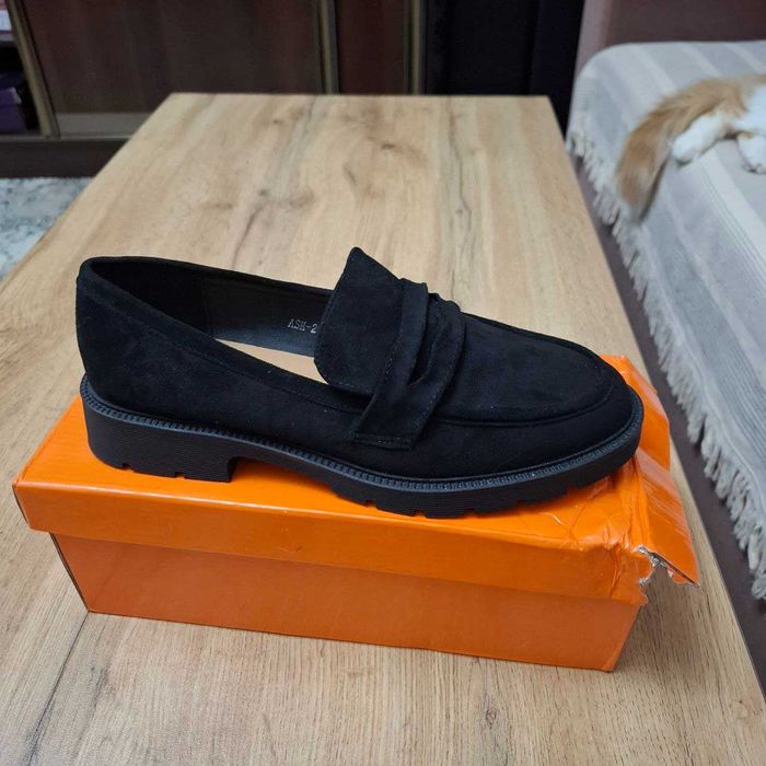 Куртка кожанная и туфли 39 размер