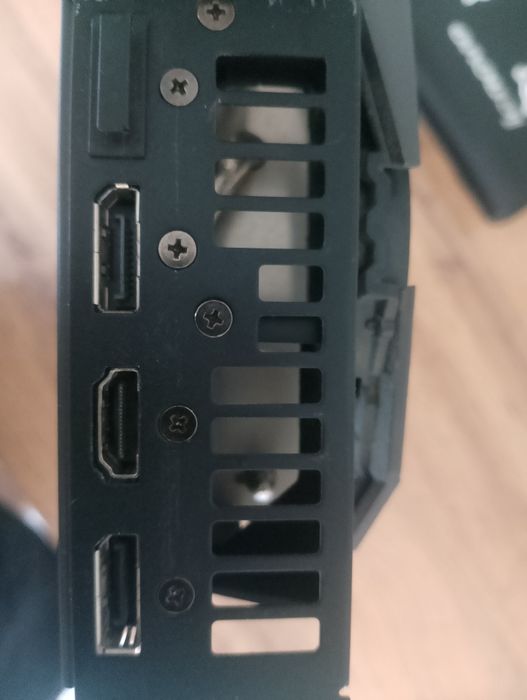 Asus ROG-STRIX-RX5700XT-O8G-GAMING видеокарта