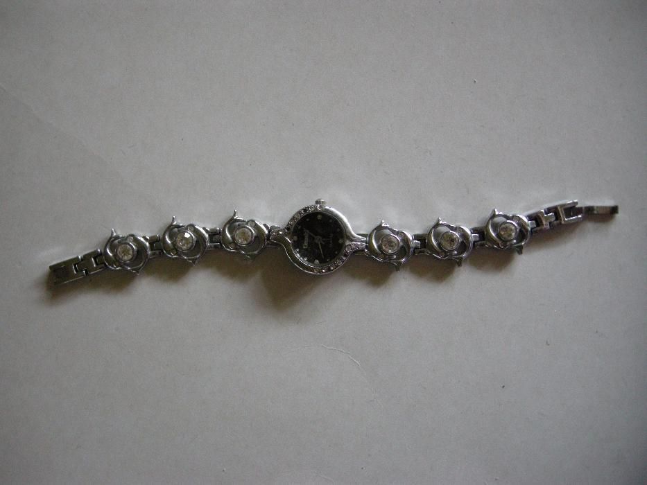 дамски часовници Rochees, Q&Q и Omaki - 3 бр