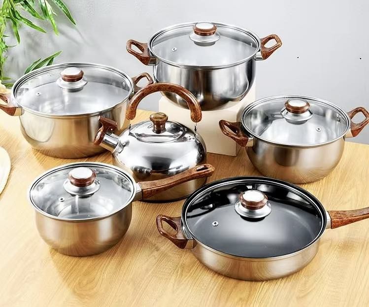 Кухненски комплект за готвене с охлаждащи дръжки