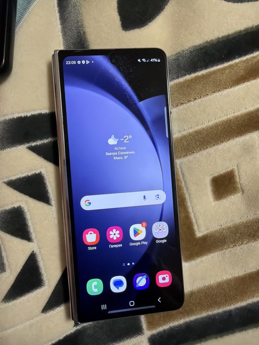 Samsung z fold 5