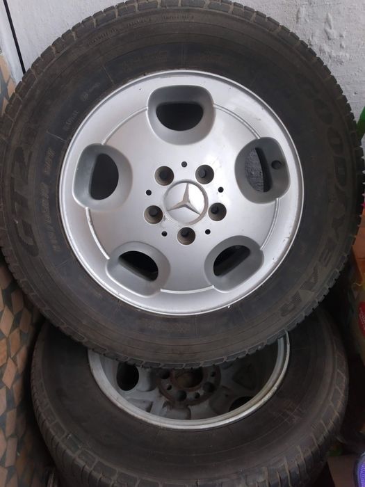 Продам комплект шины с дисками