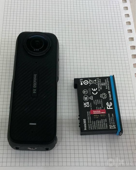 Insta360 X4/камера.