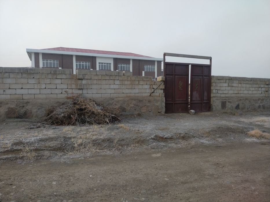 Чут корадан Участка Сотилади