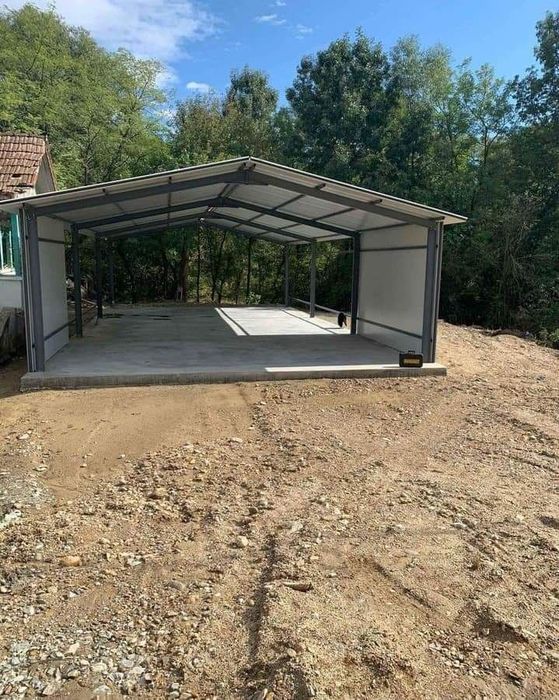 Vând hală  metalică 10x25