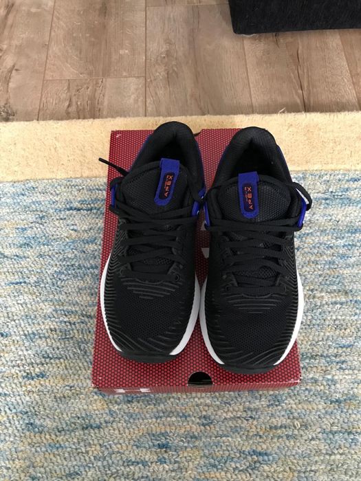 Adidas Under Armour Hovr Apex 2