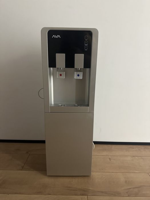 Кулер для воды AVA б/у